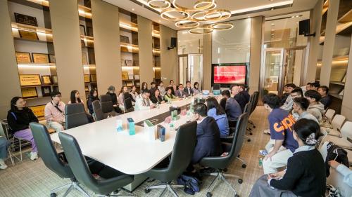 跨邦互换启新篇，共探产学研新蹊径